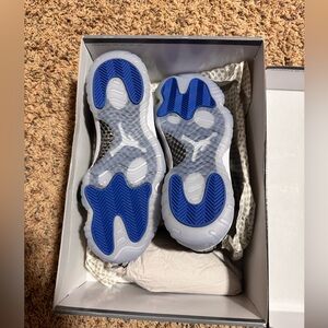 Space Jam low Jordan 11 shoes